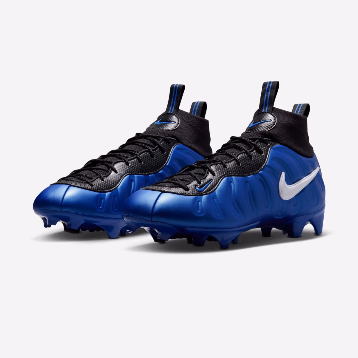 Foamposite的殼形踏進美式足球場，Vaporposite Pro Cleat推出Game Royal配色