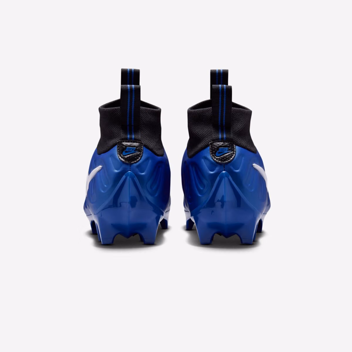 Foamposite的殼形踏進美式足球場，Vaporposite Pro Cleat推出Game Royal配色