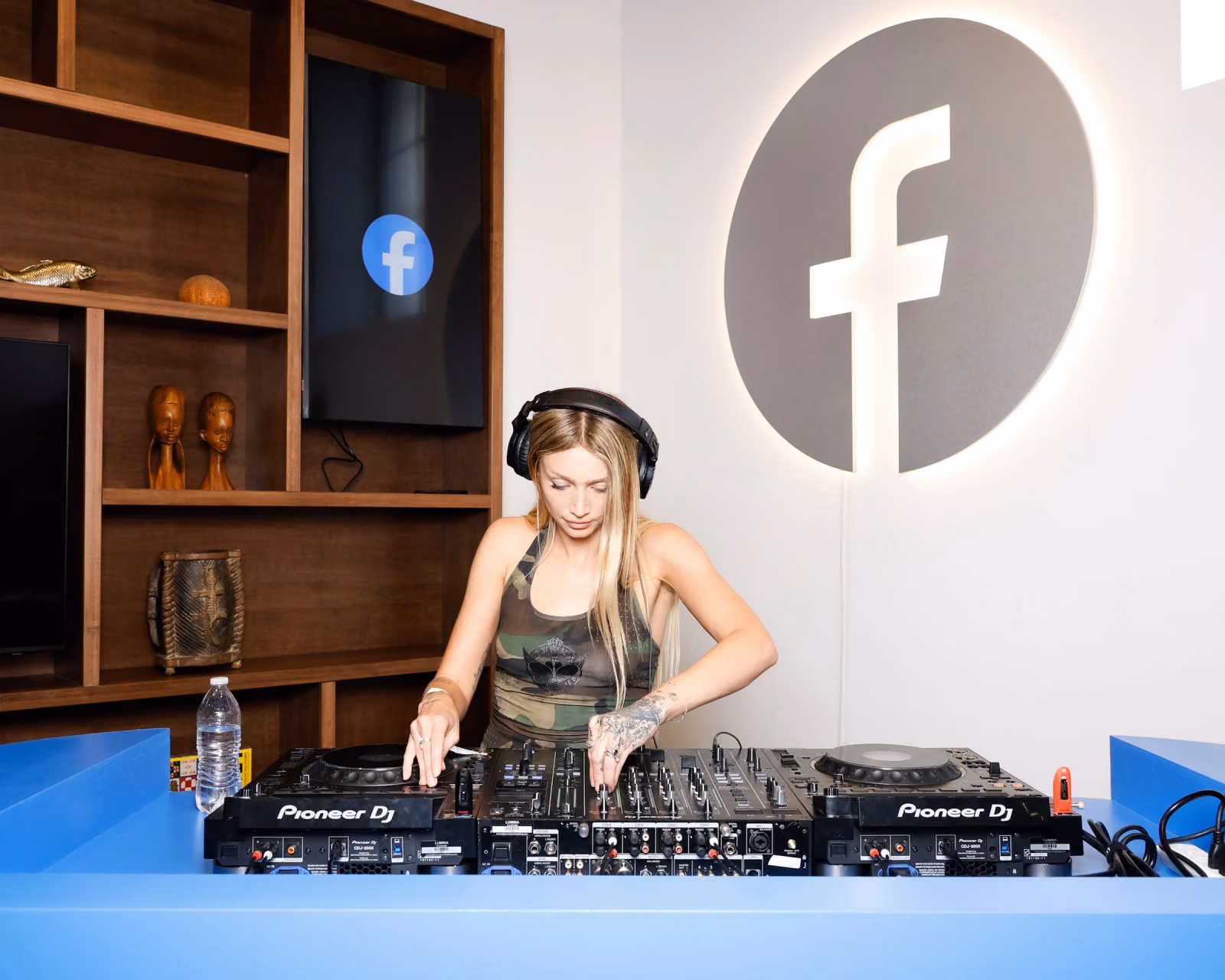 Facebook Marketplace Pops Up IRL in LA, Recreates Creator Madi Webb's Closet Down to the Last Piece