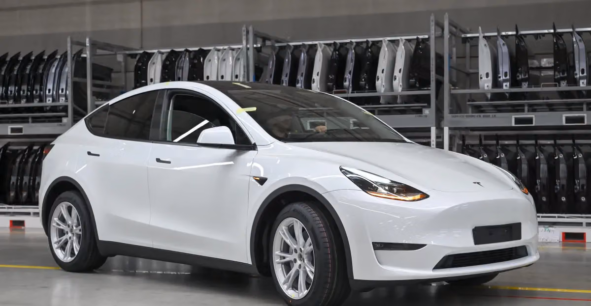 懸吊零件無預警斷裂,156起投訴逼NHTSA調查120萬輛Tesla