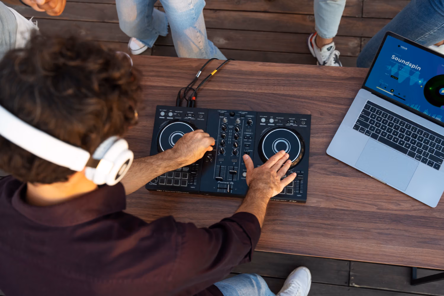 Sober But Still Wild: Coffee Raves Are Turning 10AM Coffee Shops Into Nightclubs