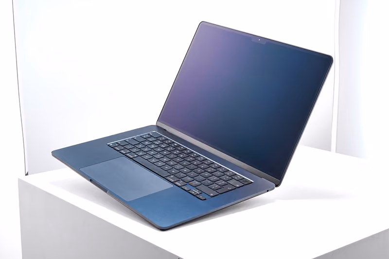 AI Is Hoarding All the Memory Chips — Now Even the MacBook Air Is Sold Out (and Pricier)