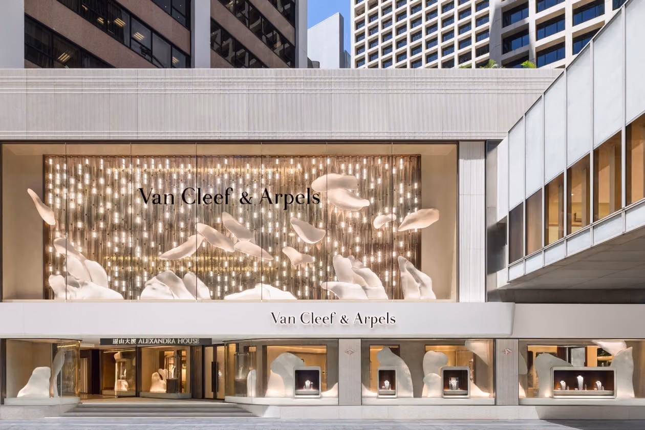 Van Cleef & Arpels Relocates to Alexandra House, Letting Studio Jouin Manku's Hand-Carved Plaster Petals Push Back Against Central's Noise