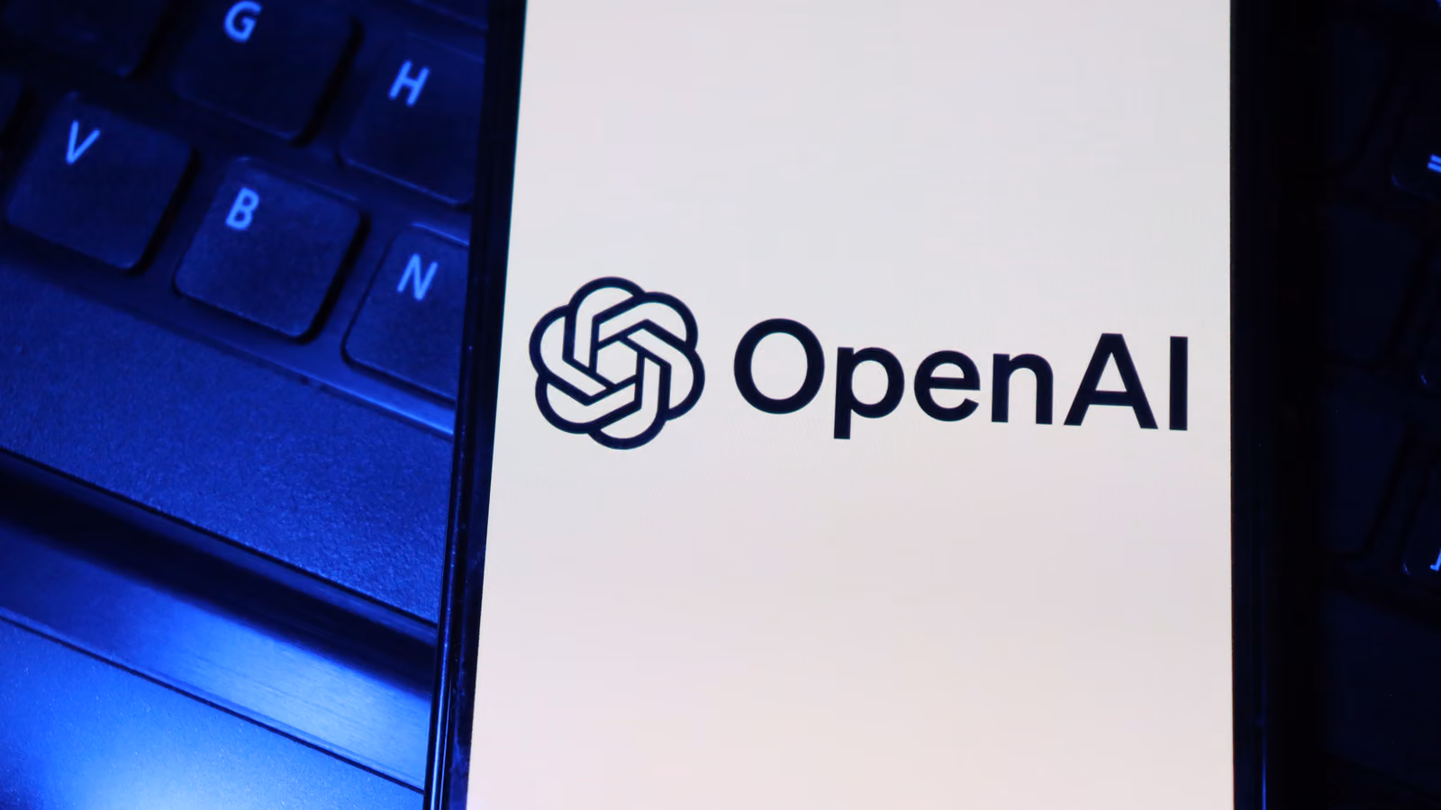 OpenAI徵才只登深夜電台廣告 遭美司法部認定排擠本地求職者