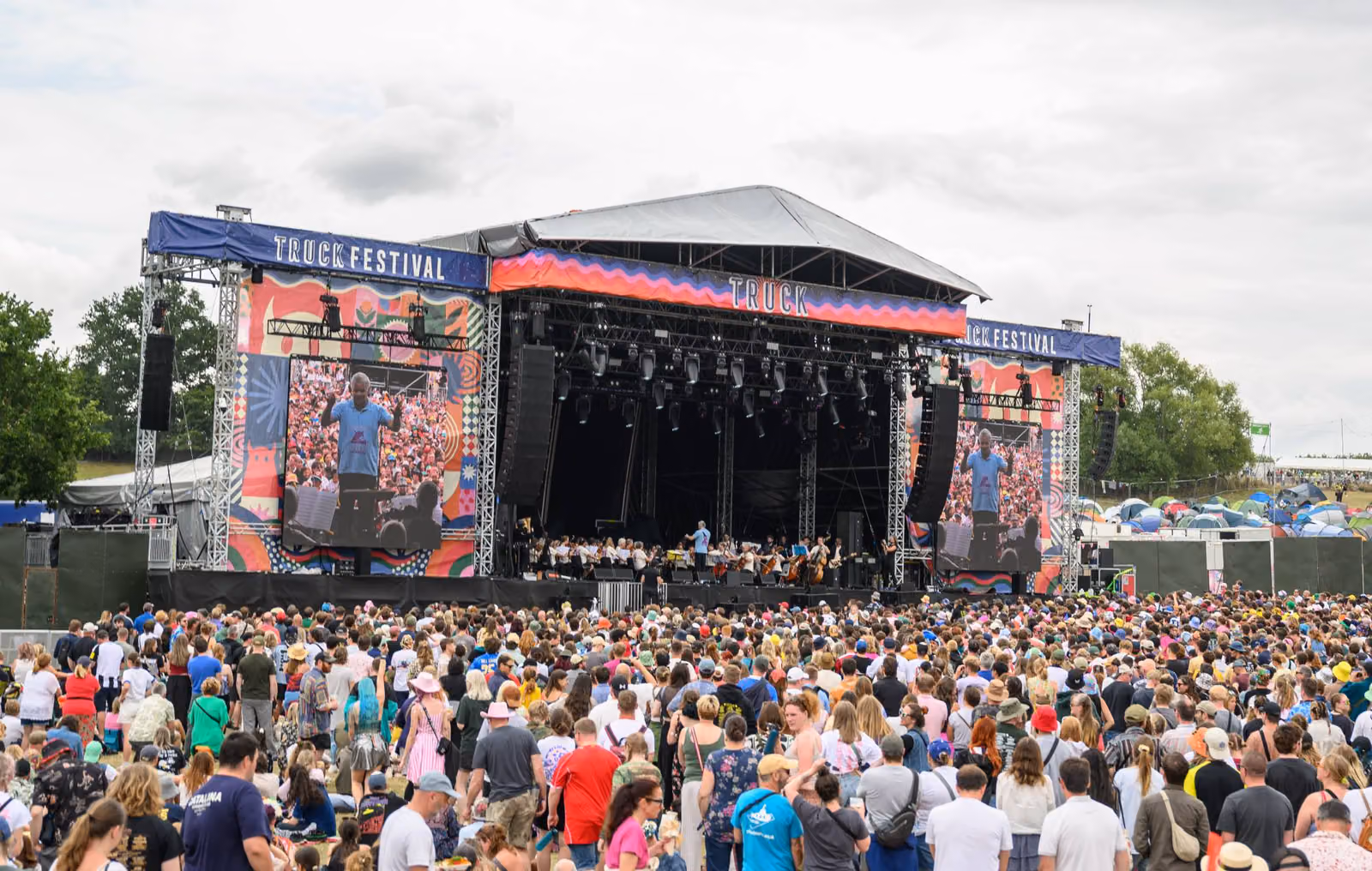 Truck Festival Food Poisoning Outbreak: 27,500 Fans' Sunday Ruined by BBQ Stall Scandal
