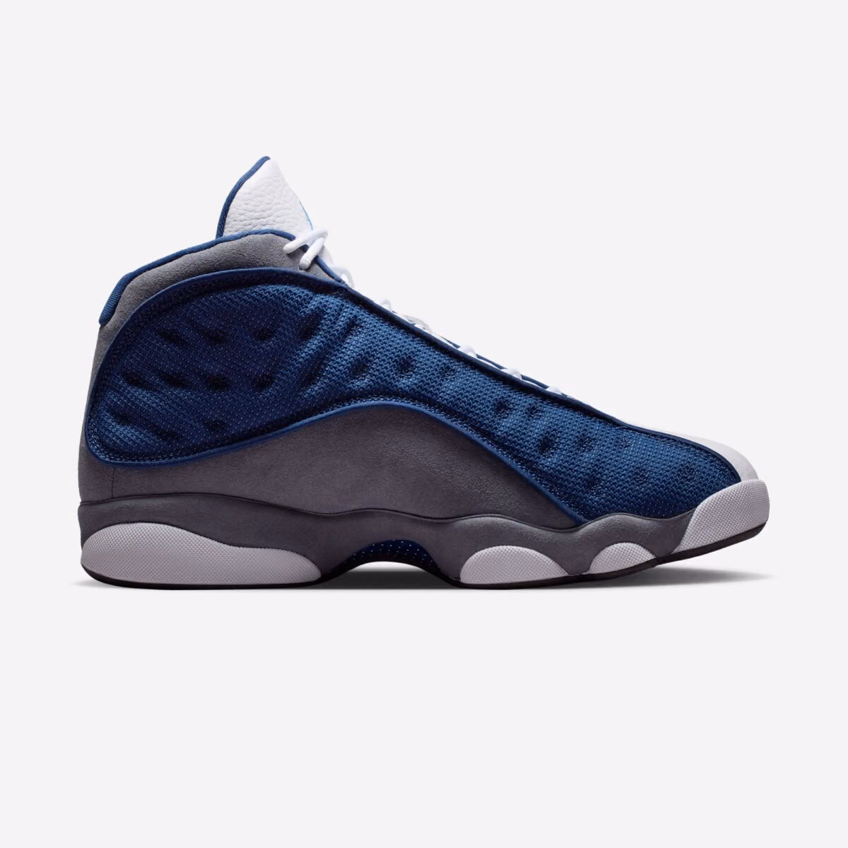Flint 13 不靠公牛紅黑，也能撐起 Jordan 傳奇最後一戰