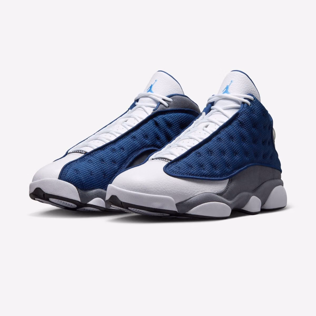 Flint 13 不靠公牛紅黑，也能撐起 Jordan 傳奇最後一戰