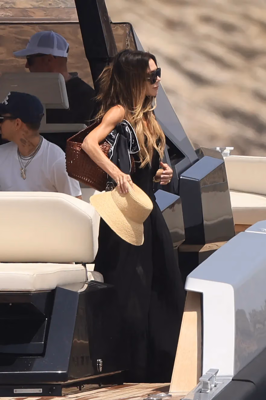 The Beckhams' Mediterranean Vacation Style: Suits and Eveningwear, Off-Duty Edition