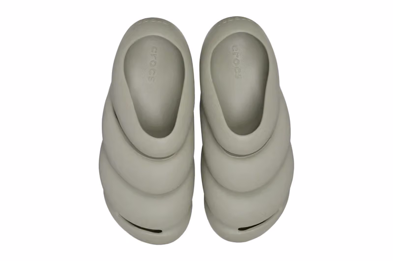 Crocs The Roy 推出「Elephant」灰階配色,讓凹槽紋路說話