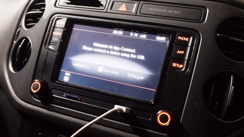 CarPlay突然打不開或狂斷線?先檢查這幾個最容易忽略的小地方
