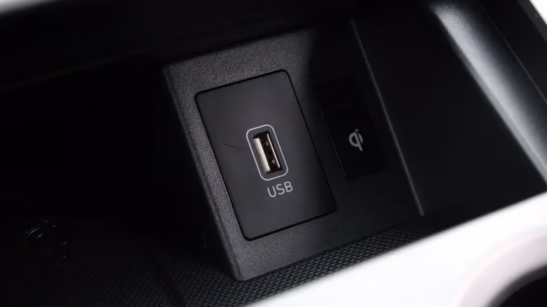 CarPlay突然打不開或狂斷線?先檢查這幾個最容易忽略的小地方