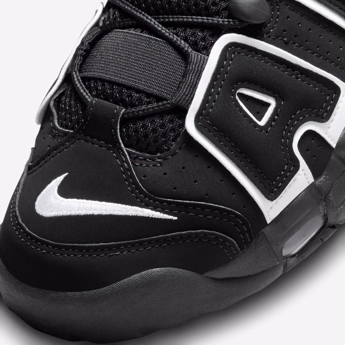 大到誇張才是重點：Air More Uptempo「Black/White」明年八月回歸