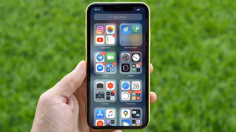 手機借給陌生人前，先把這幾個App鎖起來