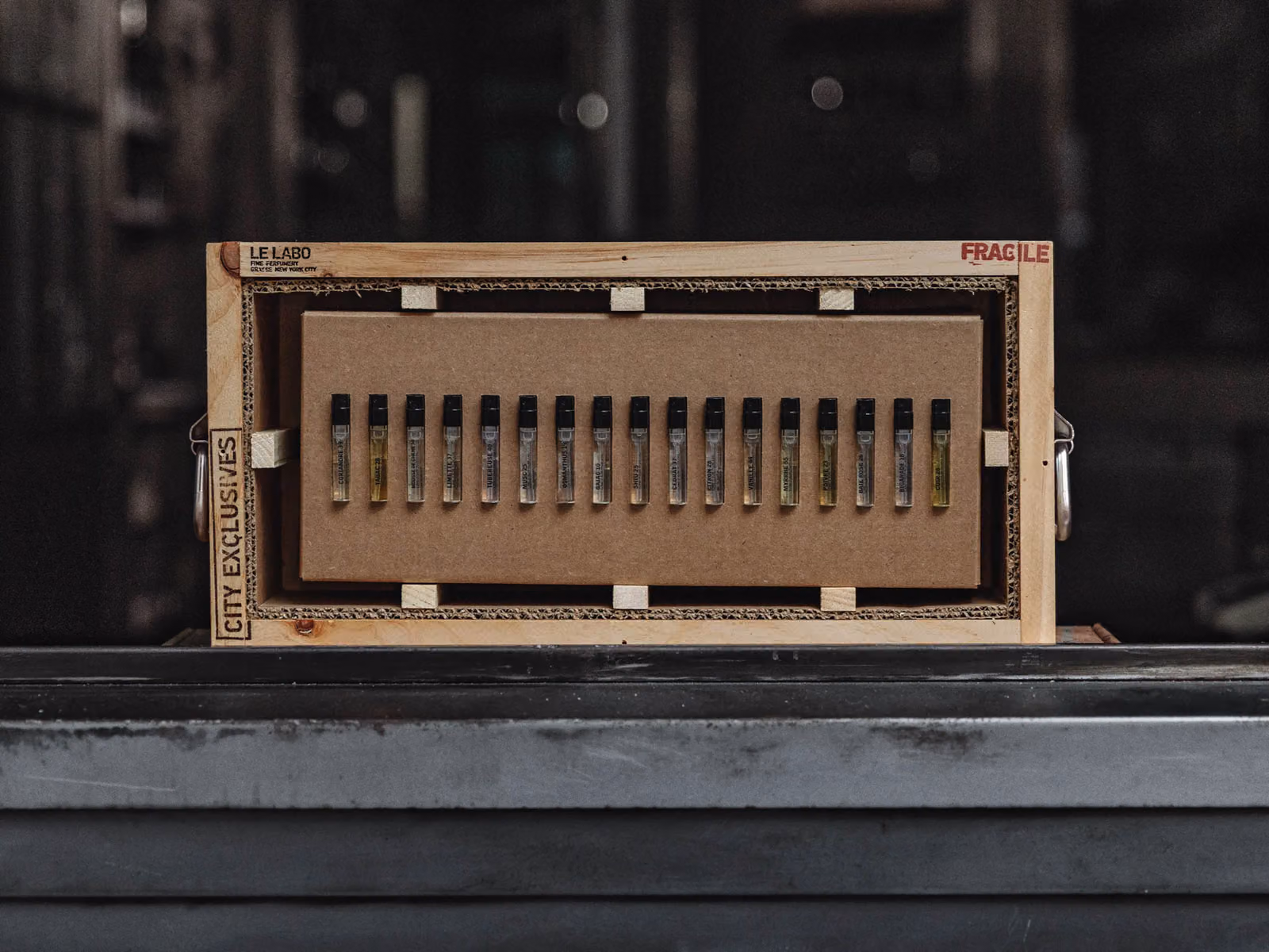 LE LABO Beijing Exclusive Bois de Camphre 25: Not the Forbidden City's red walls, but the quiet of an entire forest