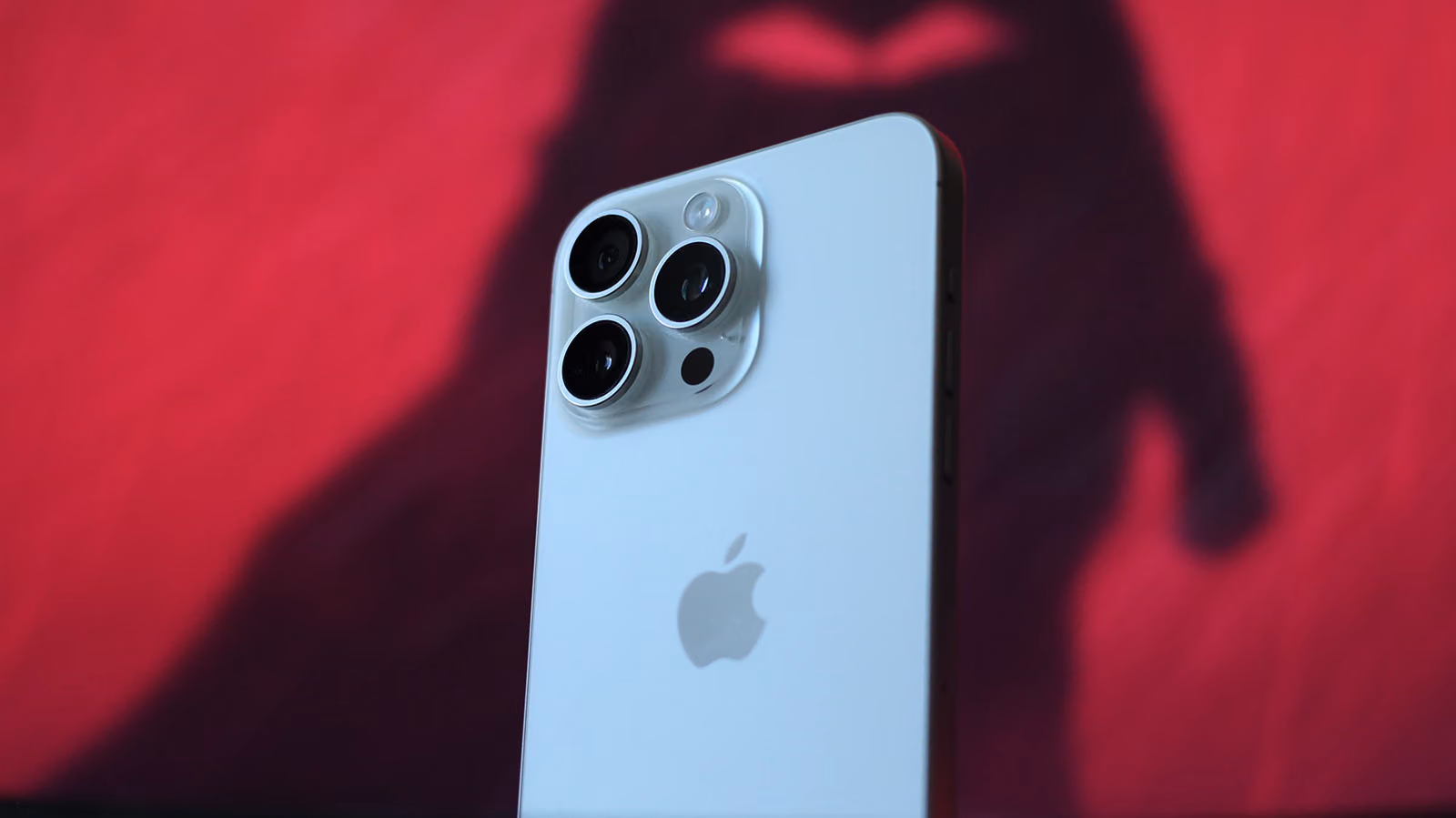 Editor Returns to OnePlus, Realizes AirPods Spatial Audio and Apple Watch Are the Real Cost of Leaving iOS