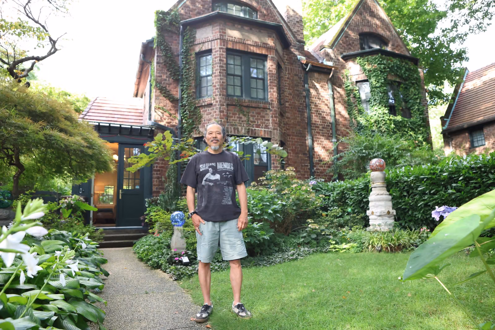 Homeowner discovers he bought Spider-Man's childhood home, now 64-year-old owner answers letters from kids worldwide