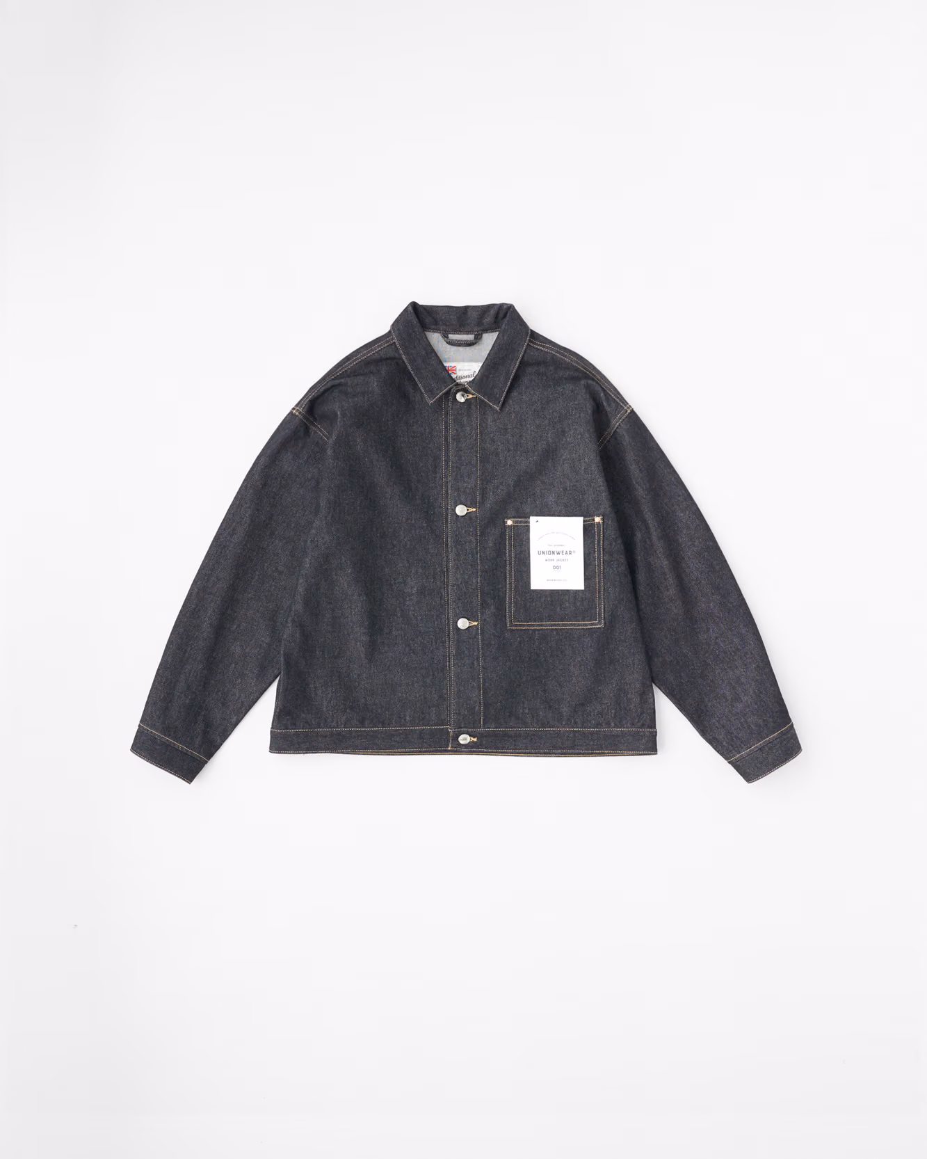 從象牙白穿到黑:Traditional Weatherwear 用一種丹寧示範四種性格