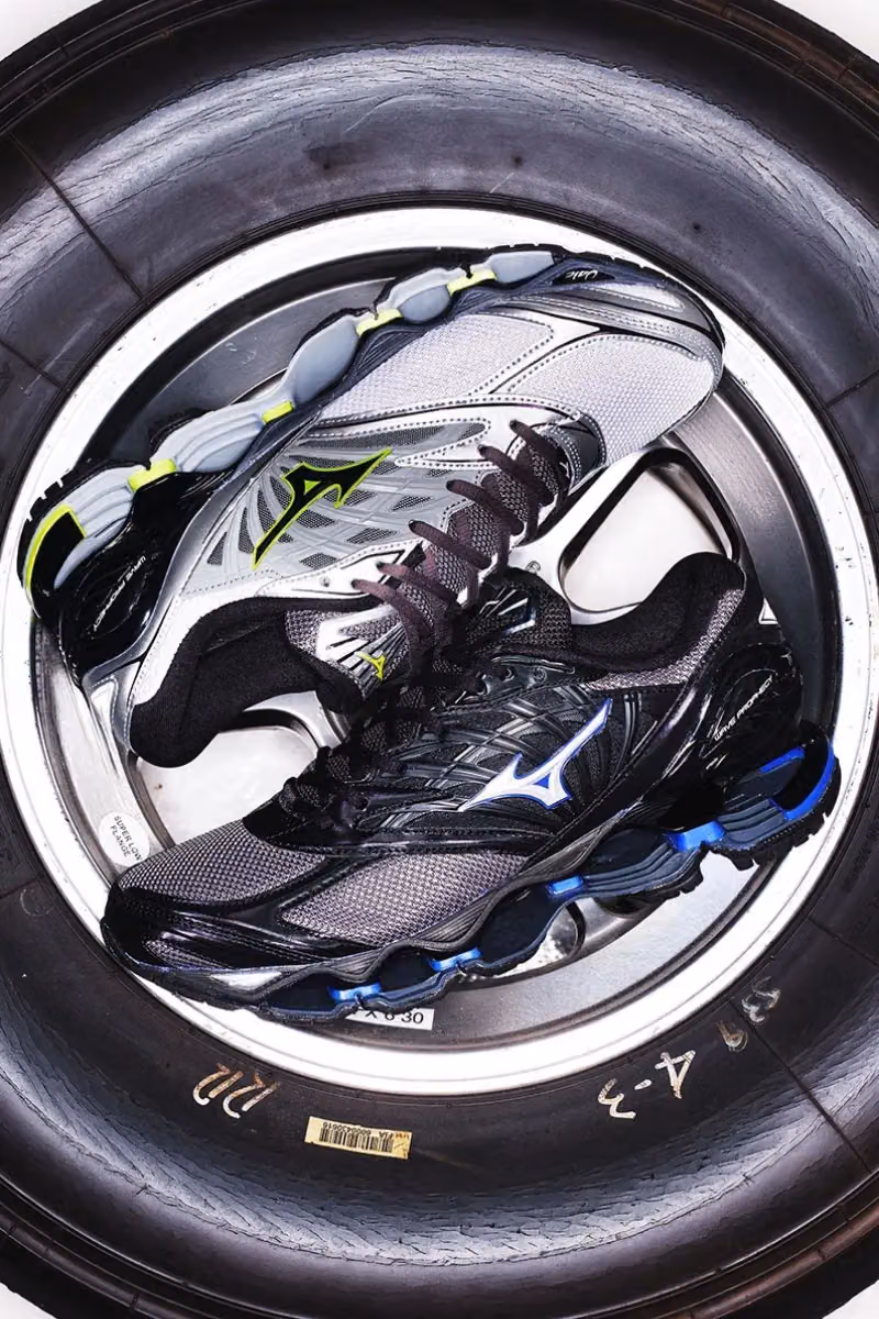 Mizuno Wave Prophecy LS Gets Two Tokyo-Exclusive Grayscale Colorways