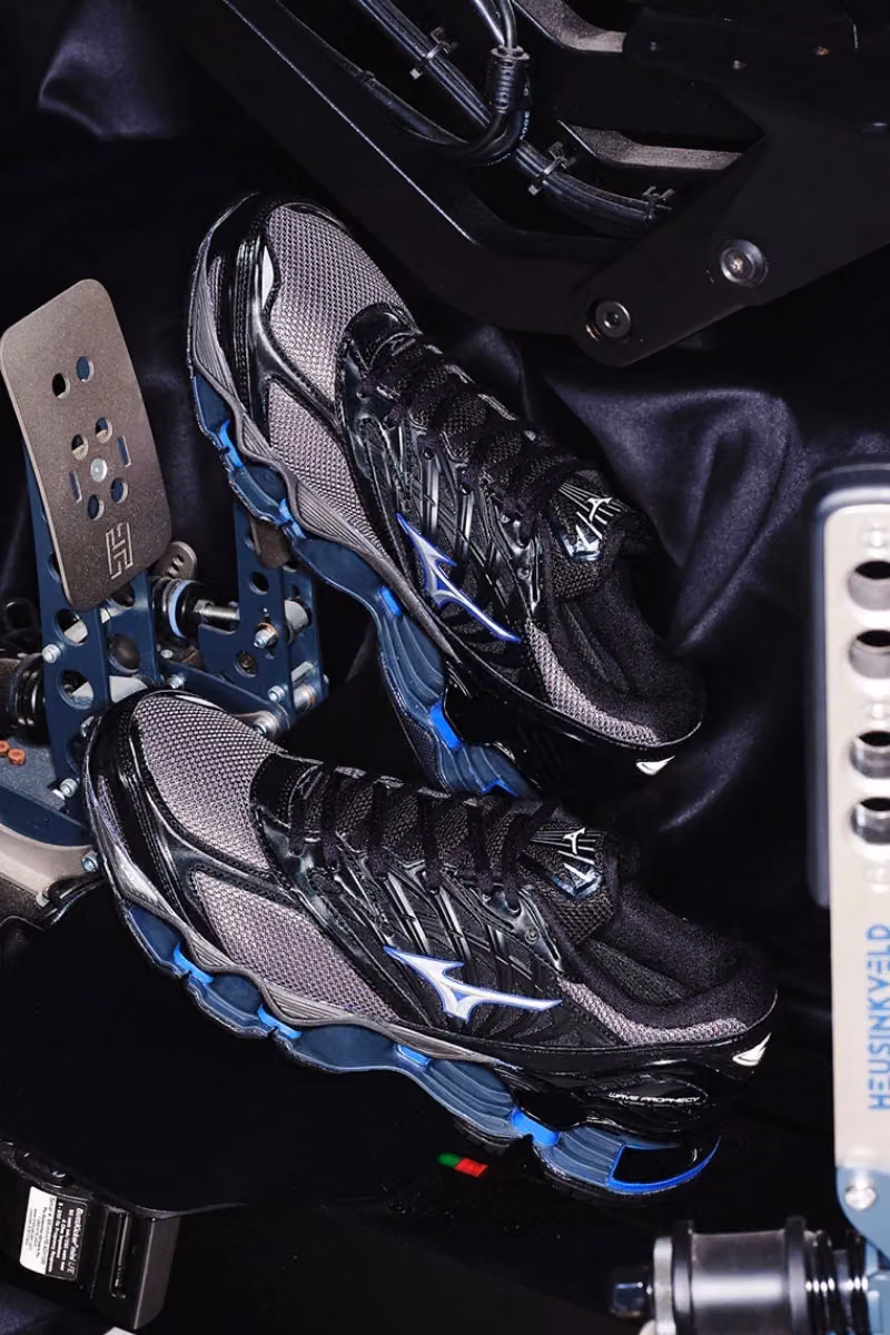 Mizuno Wave Prophecy LS Gets Two Tokyo-Exclusive Grayscale Colorways