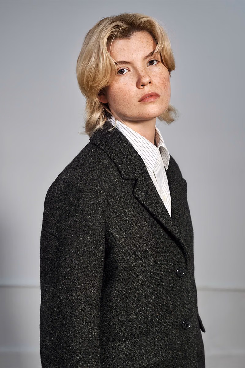 等了26年才拍到的品牌：Collier Schorr鏡頭下的Margaret Howell