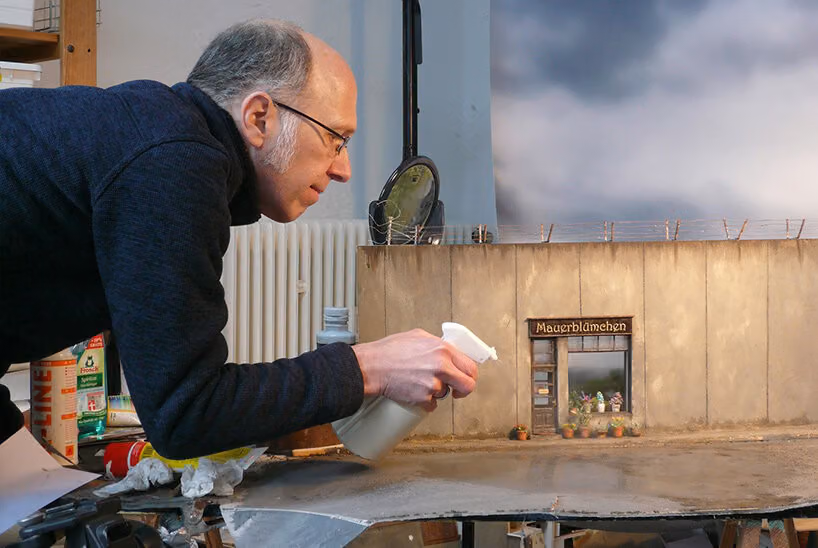 Frank Kunert Pulled the Tiny People Out of His Models — And That's When the Architecture Started Lying