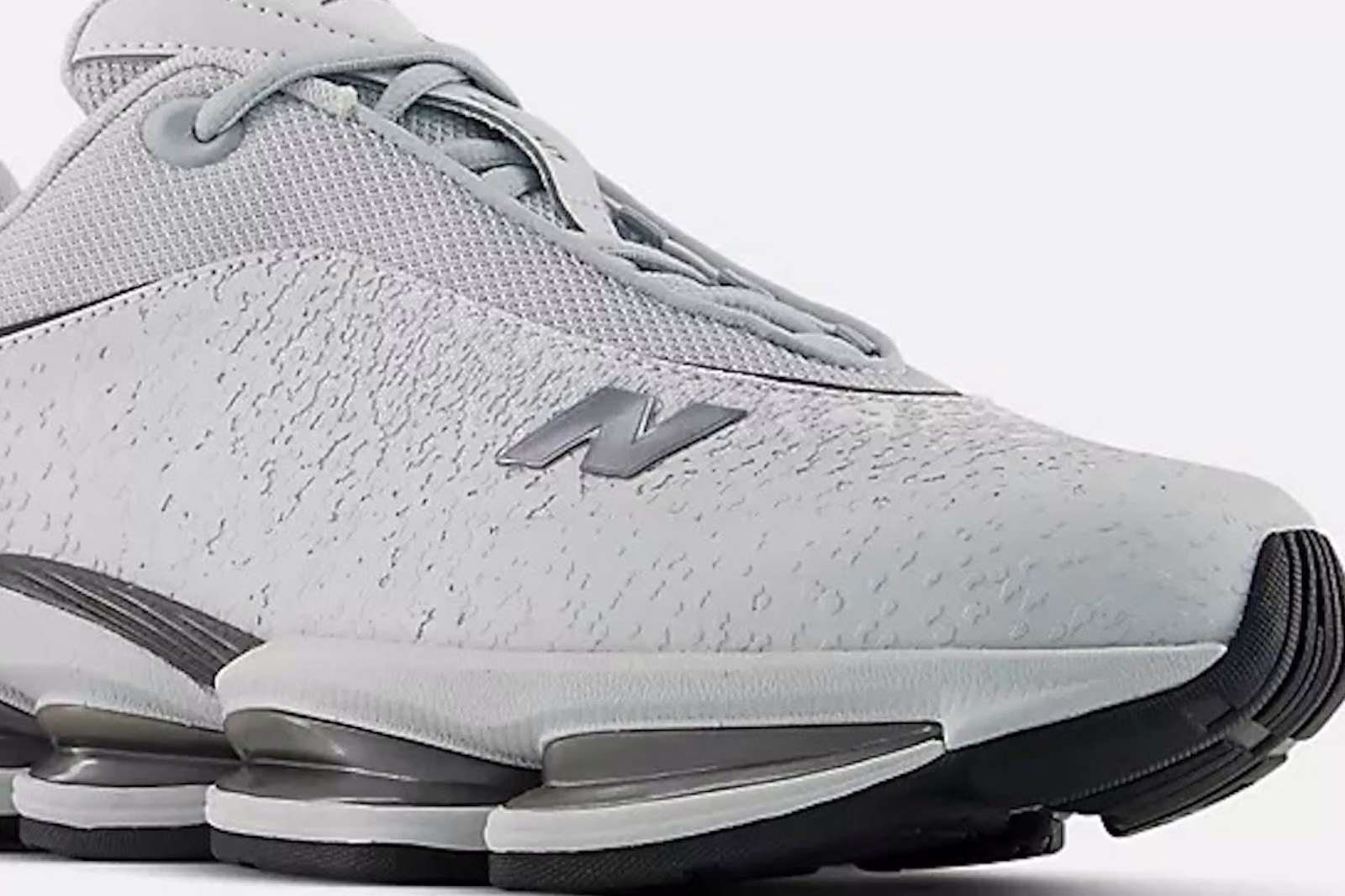 New Balance ABZORB 2000S: Dad Shoes Reimagined for a Future 3,000 Years From Now