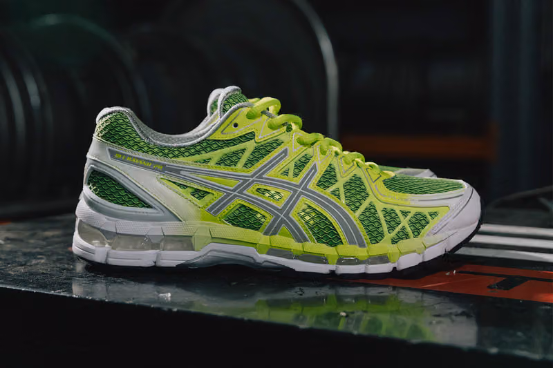 UP THERE Picks Safety Yellow, But Lets the Gradient Do the Talking on the GEL-KAYANO 20