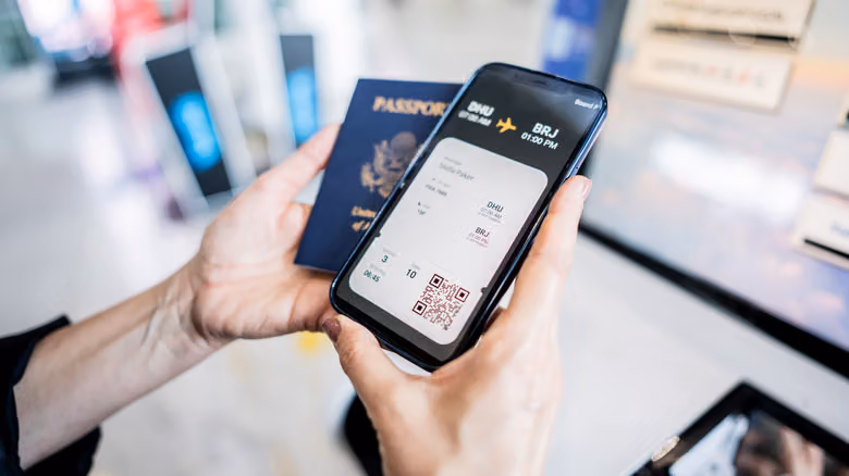 Ten Years Into Apple Pay, Engadget Still Says Keep a Physical Card in Your Wallet