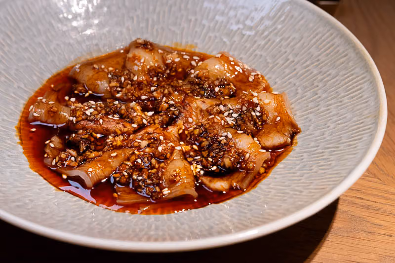 邓华东的两间店:南兴园吃排场,邓记食园吃四川本味
