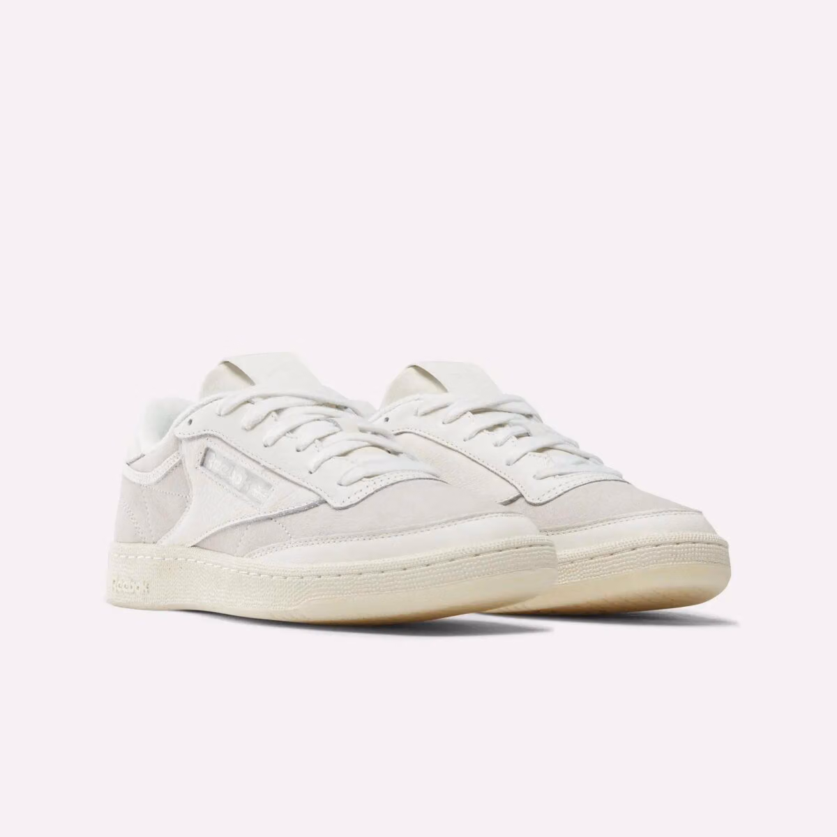 IDEA x Reebok Club C 85 白天素顏,夜裡才現形