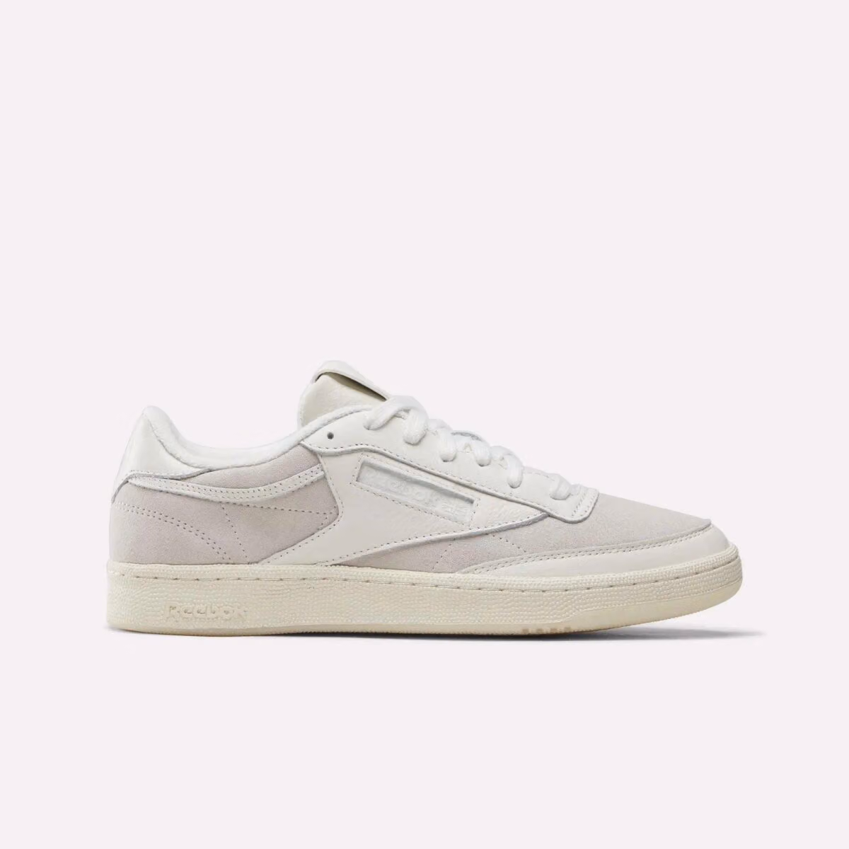 IDEA x Reebok Club C 85 白天素顏,夜裡才現形