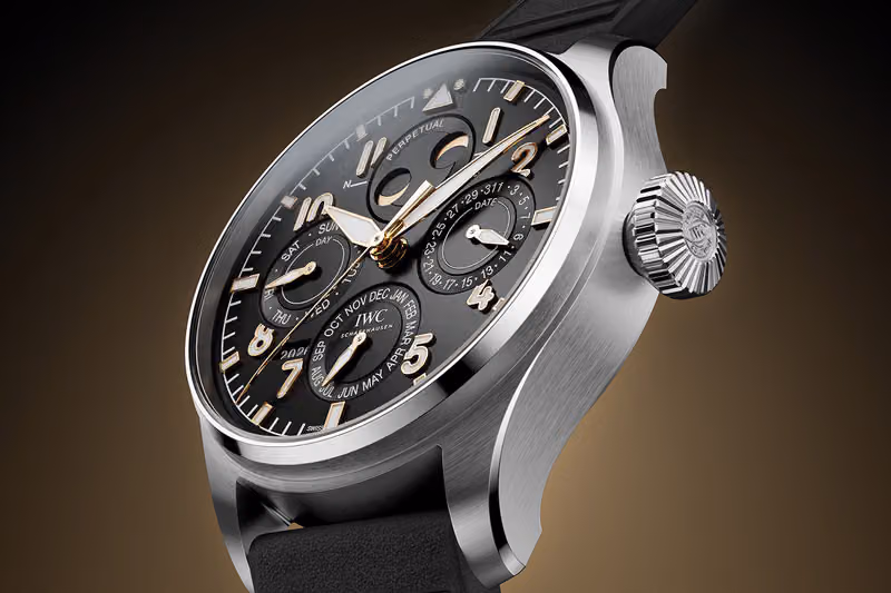 The Perpetual Calendar Can Finally "Go Backward" — IWC Marks Mercedes-Benz's 140th Birthday With This Movement