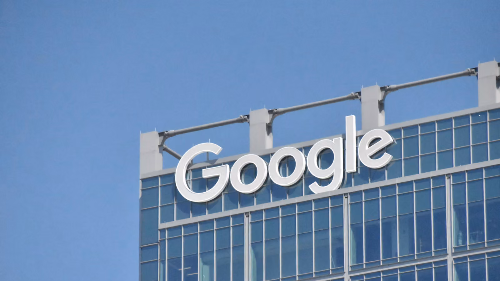 Google Makes AI Watermarks Optional: You Can Now Turn Off That Sparkle Icon