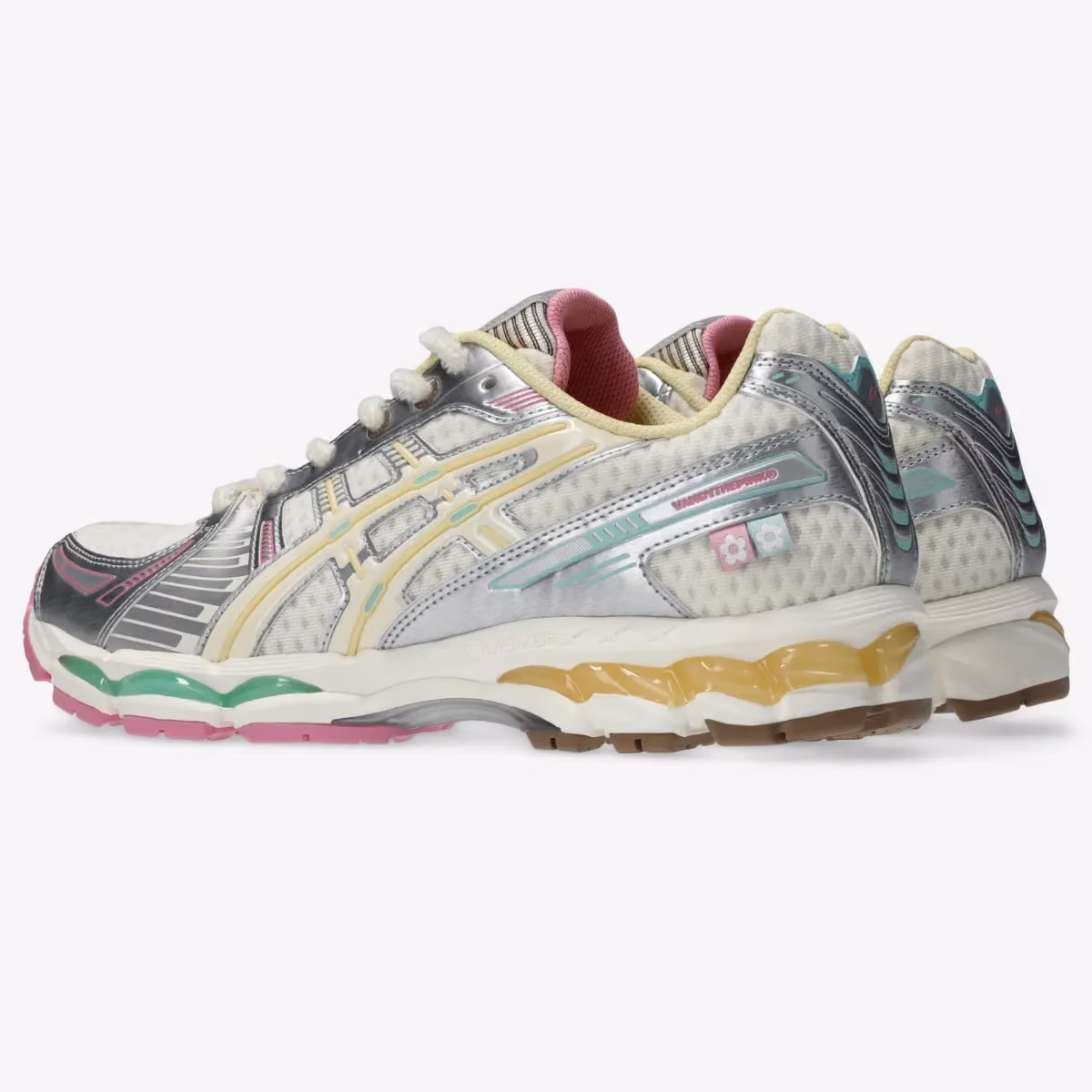 VANDYTHEPINK x ASICS Gel-Kayano 12.1 走极简路线,這次沒有糖果色