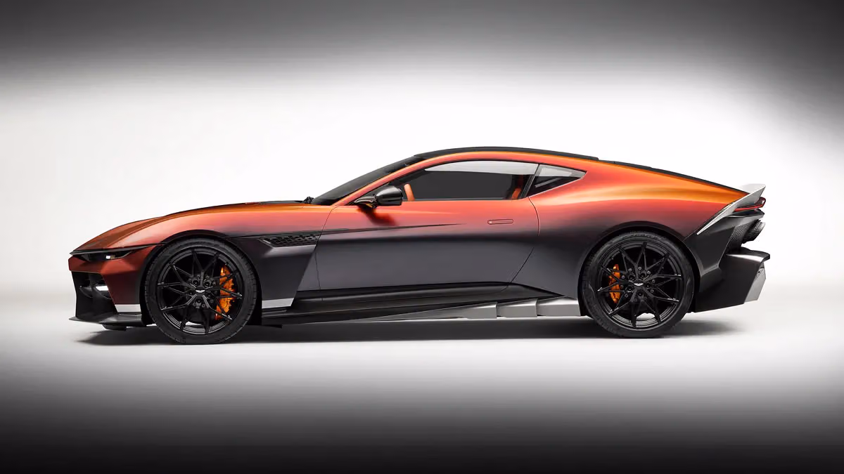 Aston Martin Valen 首度亮相:把 Vanquish 逼成反派的838匹V12