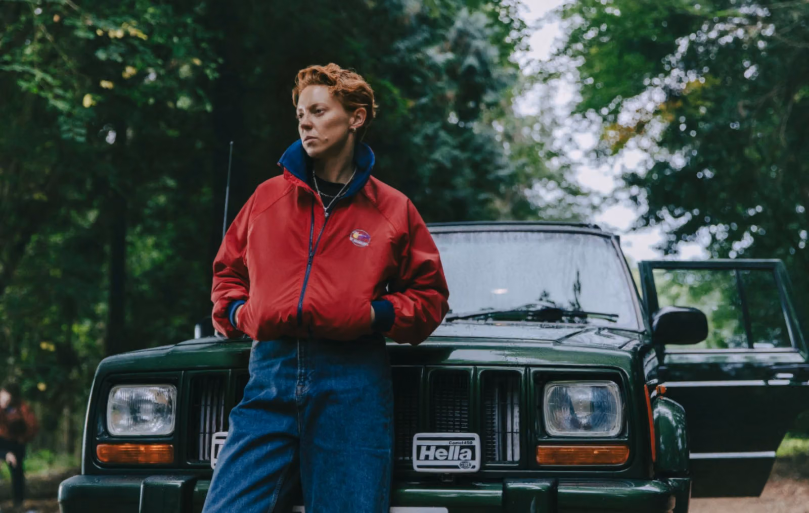 La Roux 用 MJ 式誇張編曲，唱出戒斷大麻與 auADHD 的自我拉扯