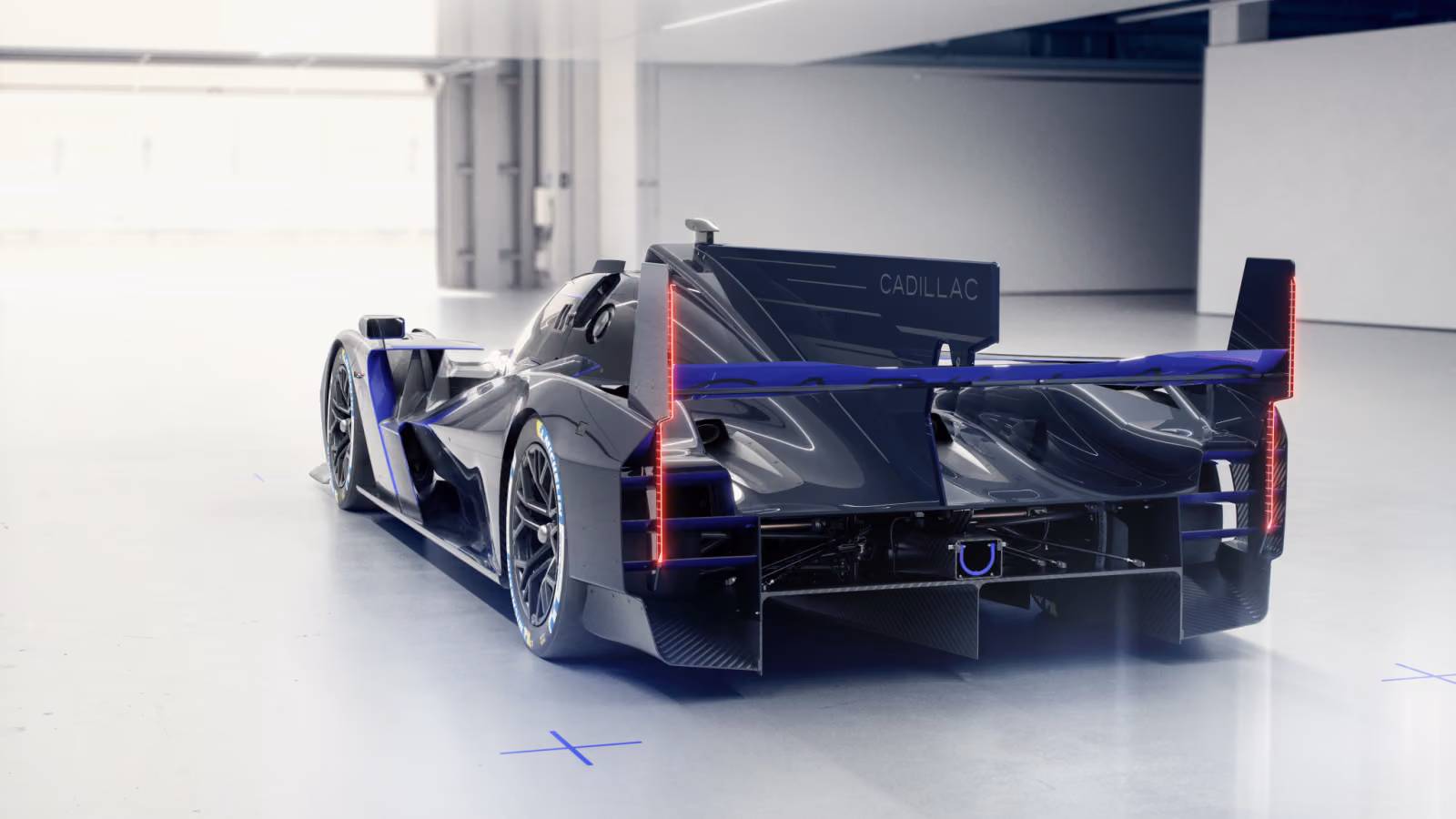 Cadillac V-One:一台掛著賽車底盤、卻在等買家的概念車