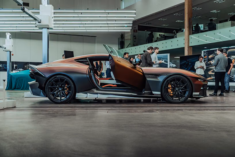 Aston Martin Valen:一輛把玻璃後窗換成行李廂的實驗性怪獸