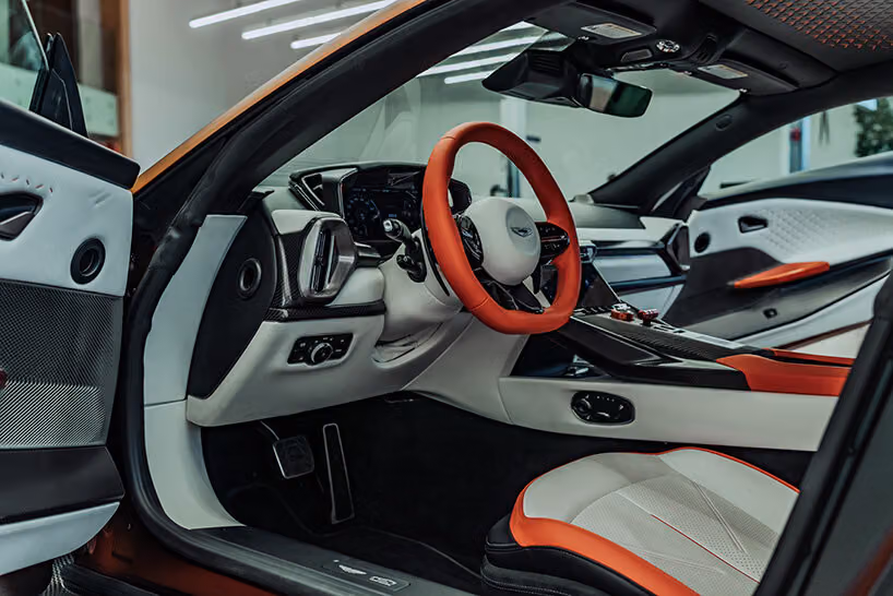Aston Martin Valen:一輛把玻璃後窗換成行李廂的實驗性怪獸