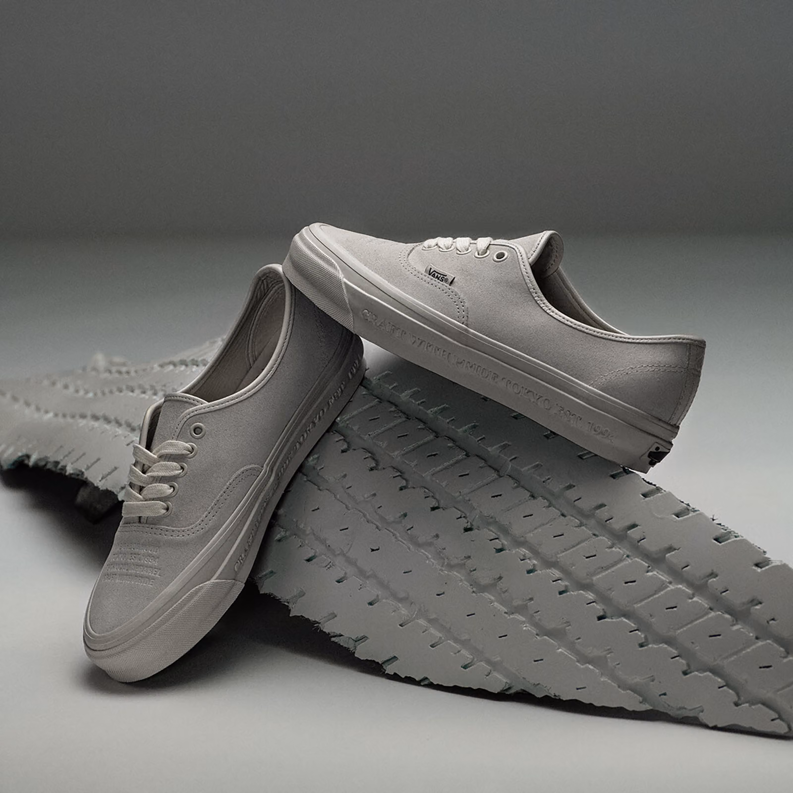 StockX半年報：Saucony甩開Asics登頂，復古與卡牌才是真正贏家