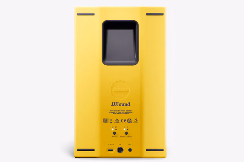 JJJJound 與 AIAIAI 聯名耳機：黑與黃，兩種聽法