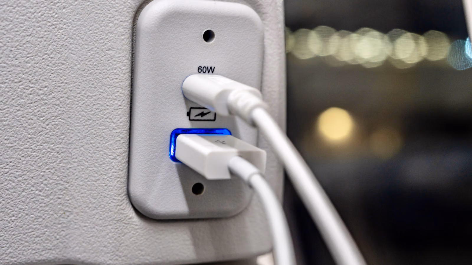 同じUSB-Cコネクタなのに、速度が最大8倍も違う：USB4は一体何を売っているのか