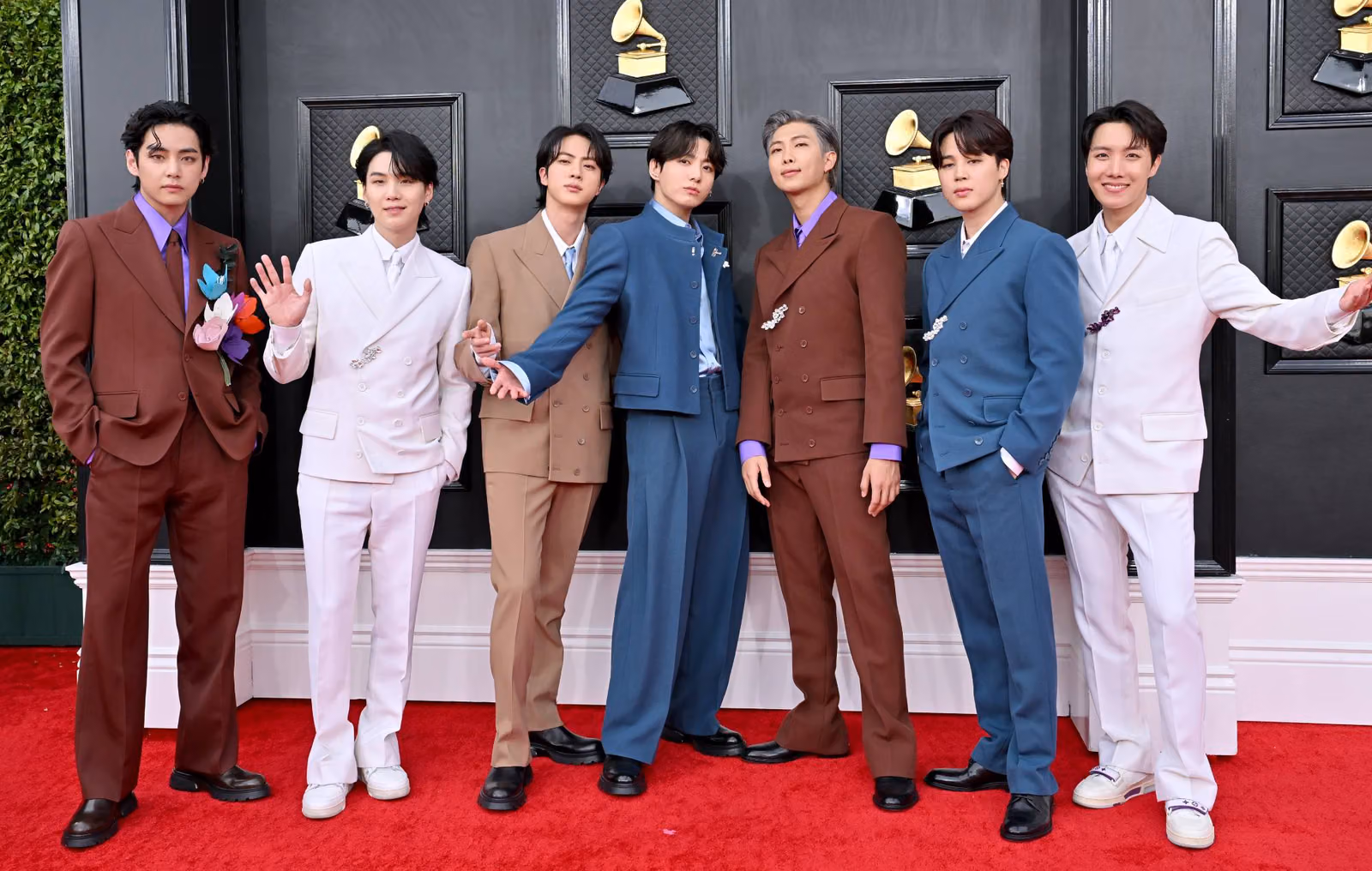 BTSがアルバム提出を拒否、グラミー賞は2週間で「擁護」から「非」へ