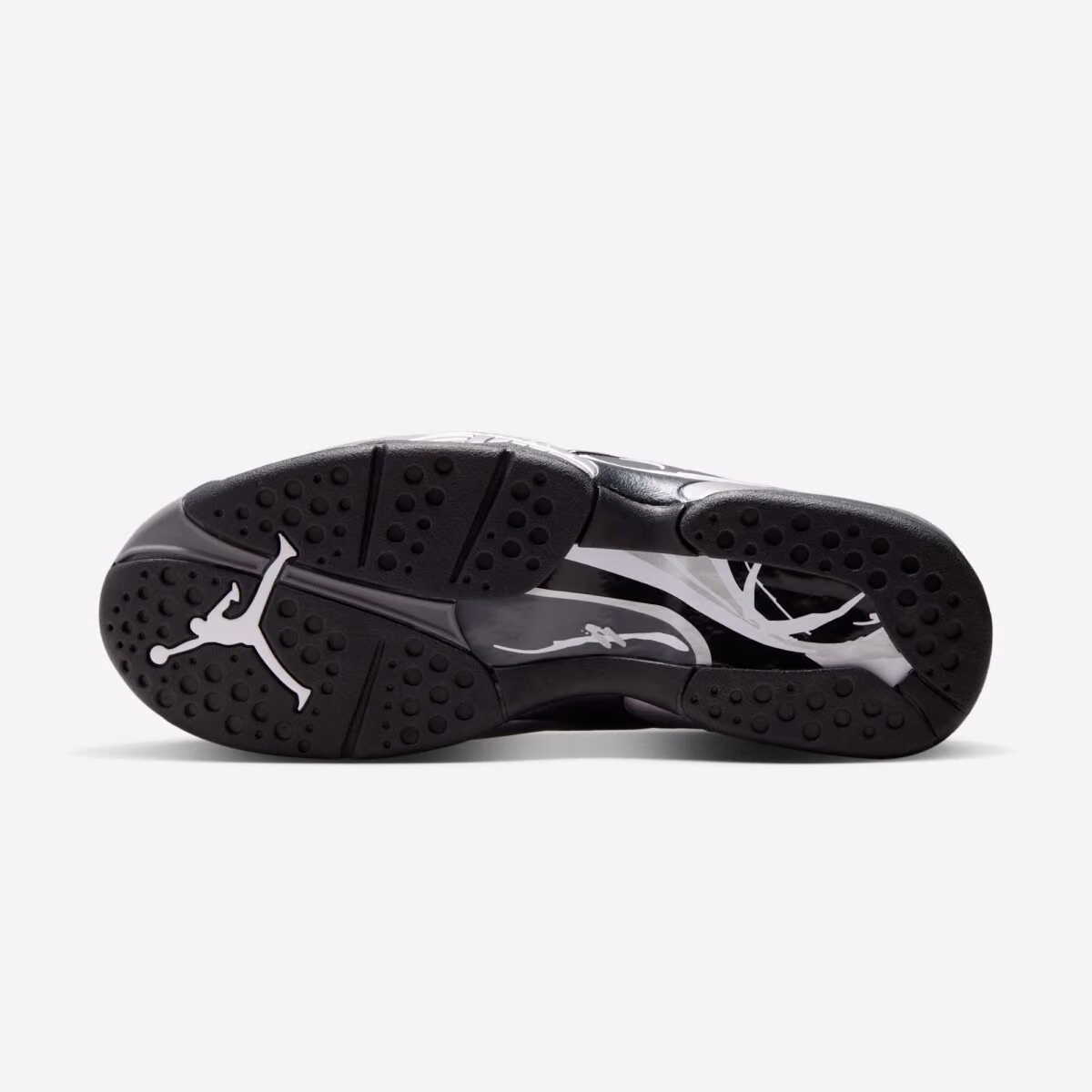 Air Jordan 8「Chrome」回歸:一個名字撐起的懸念