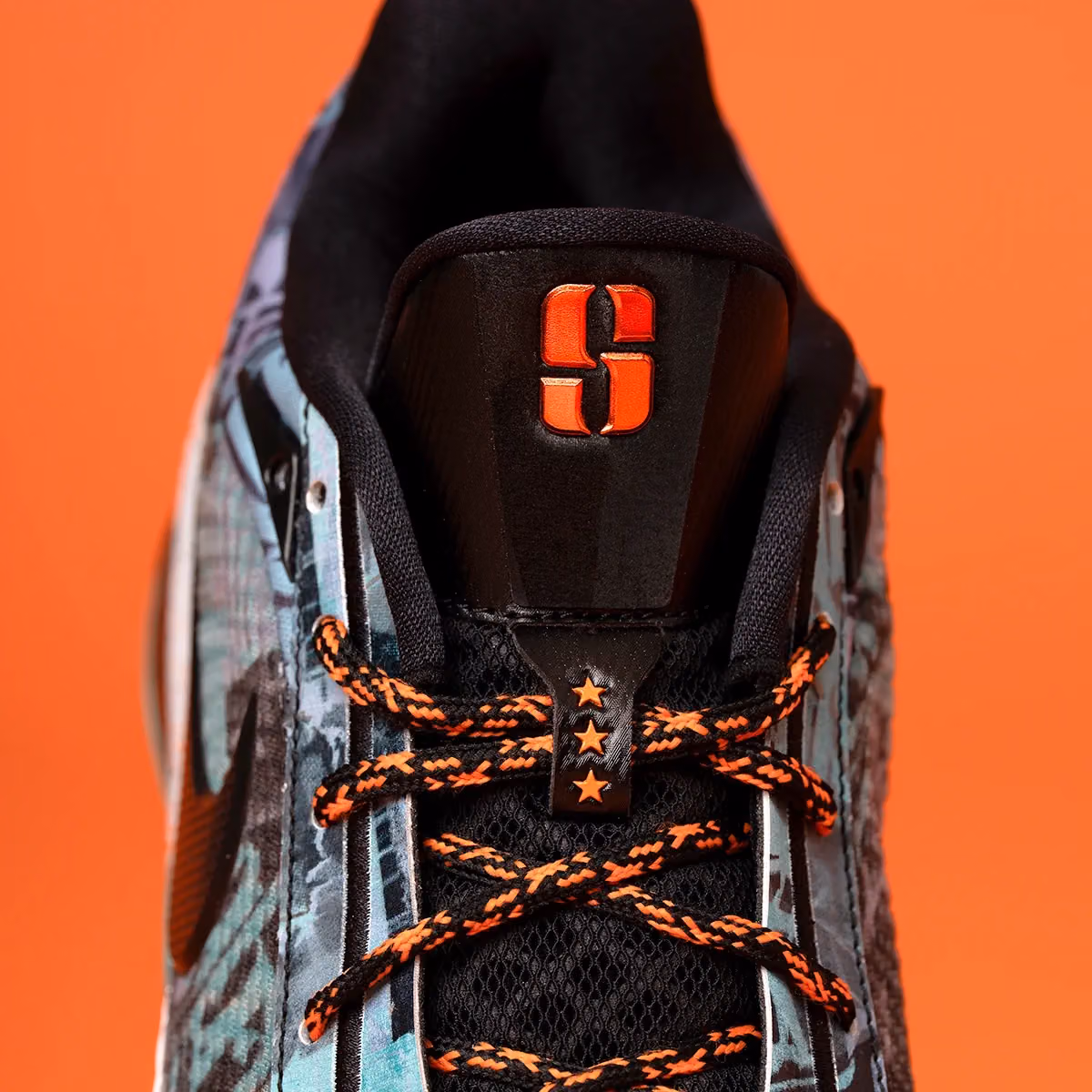 SLAM 操刀 Nike Sabrina 4「Smoke Grey」，灰阶里藏一抹薄荷绿