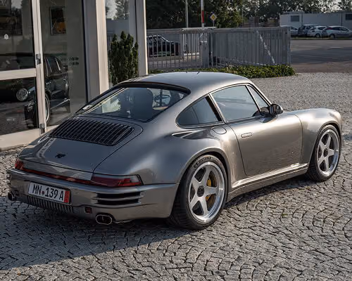 RUF EHRA:650匹馬力配七速手排,這台車不打算破紀錄