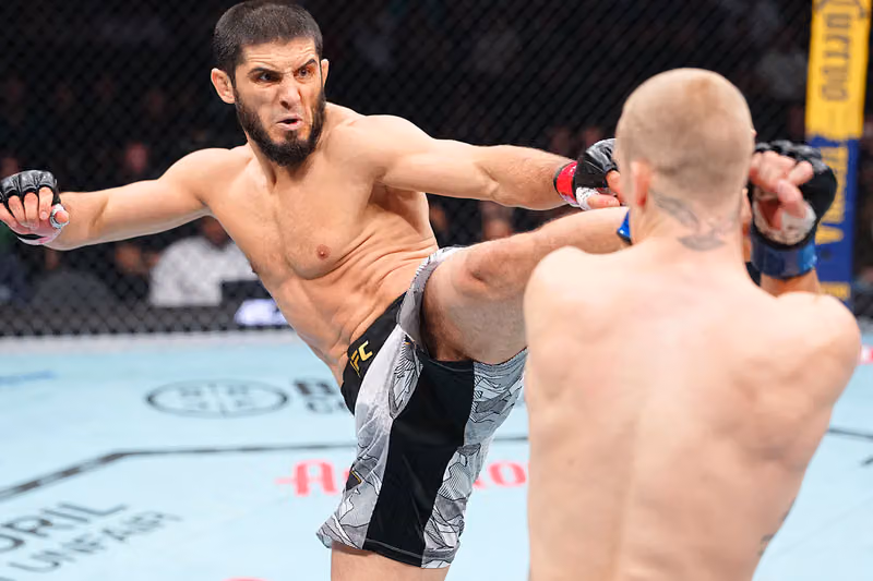 17연승, Islam Makhachev 5라운드 바디 트라이앵글로 UFC 역사 새로 썼다