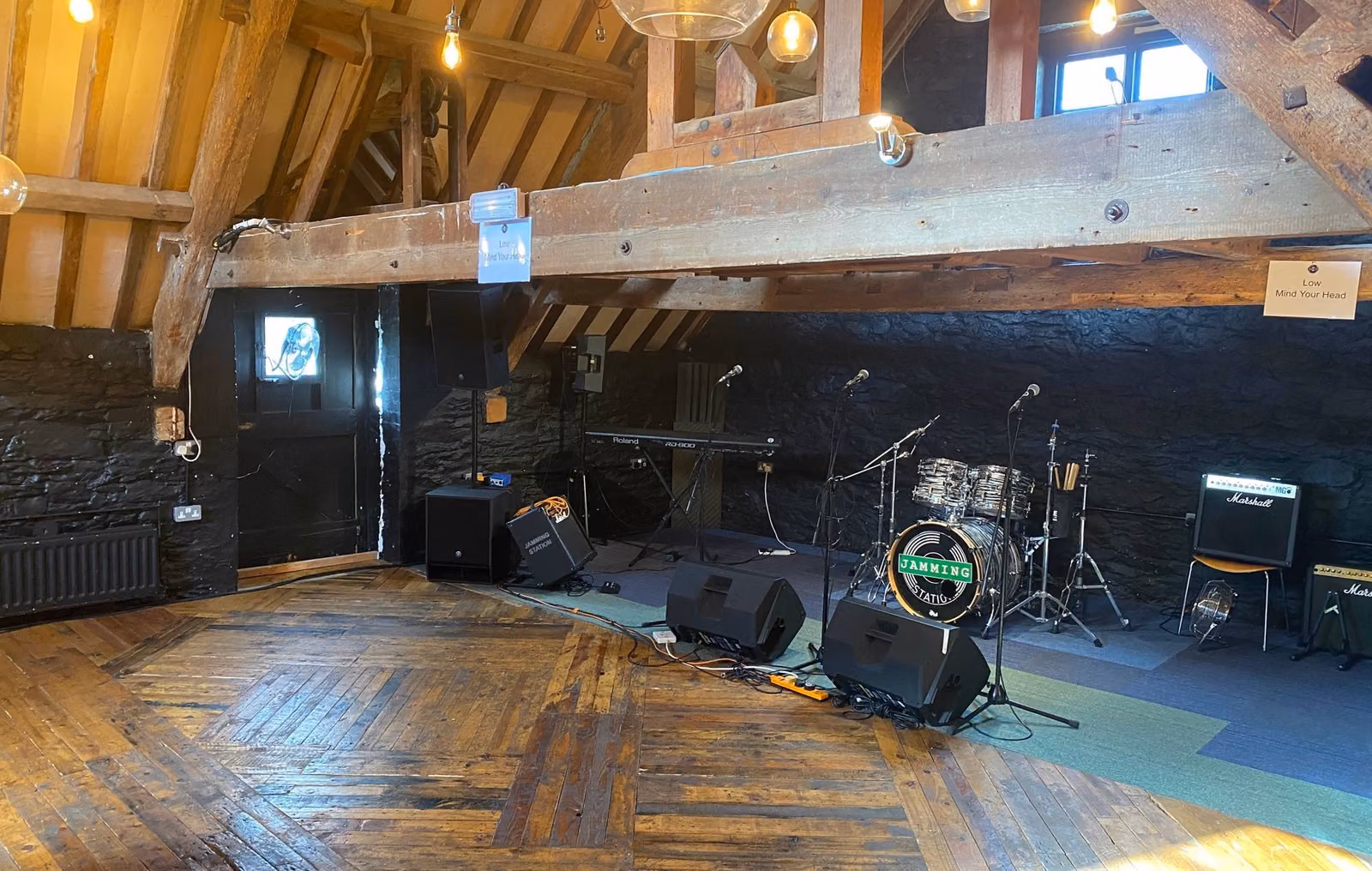앰프 트렁크에 싣고 시작된 이야기: Totnes 청년 음악 기지 Jamming Station, 5만 파운드 구제 모금 나서