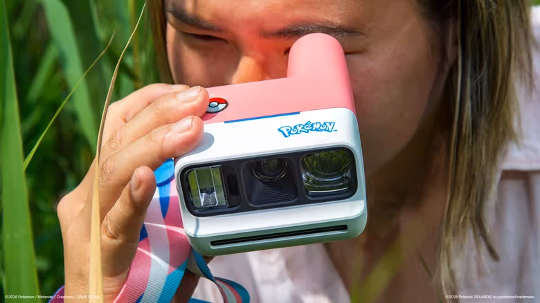 寶可夢30週年聯名Polaroid：精靈球快門鈕成三款相機焦點