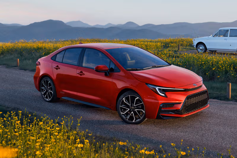 Corolla 六十歲了,Toyota 用一台限量 2,500 台的油電車紀念它
